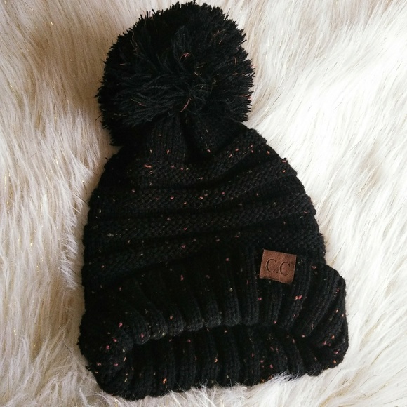 Accessories - ✨CC Slouchy Beanie with Big Poof Accessories - ✨CC Slouchy Beanie with Big Poof